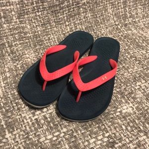 Under Armour flip flops size women’s 6/7